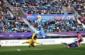 墨西哥门将奥乔亚神勇表现助力萨勒尼塔纳逆袭米兰